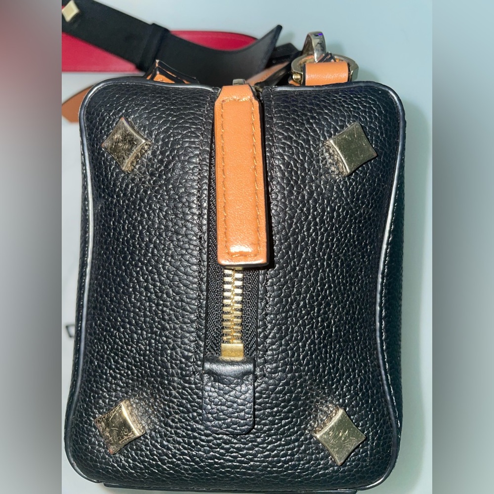 MCM Milano Boston Bag (Pre-Owned) - Picture 5 of 10